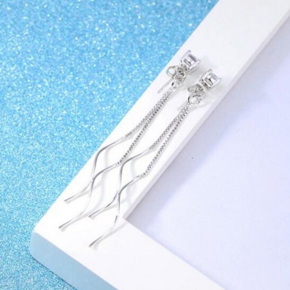 NEW 925 Sterling Silver Diamond Swirl Earrings - Picture 6 of 7